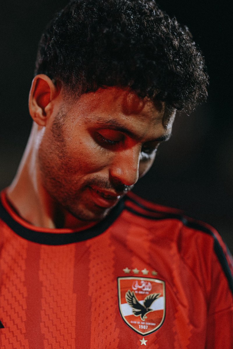 AlAhly's tweet photo. توفيق محمد بقميص أعظم نادي في الكون 😍🦅 https://t.co/NjDIA53yCB