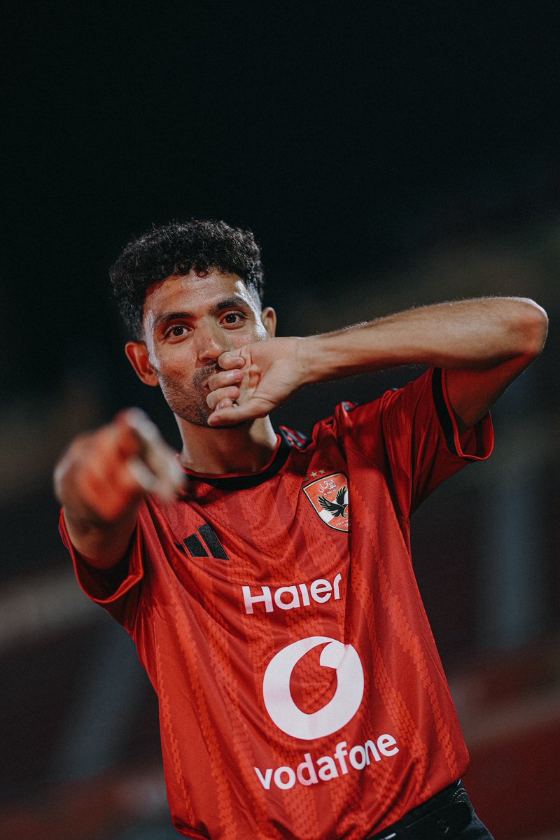 AlAhly's tweet photo. توفيق محمد بقميص أعظم نادي في الكون 😍🦅 https://t.co/NjDIA53yCB