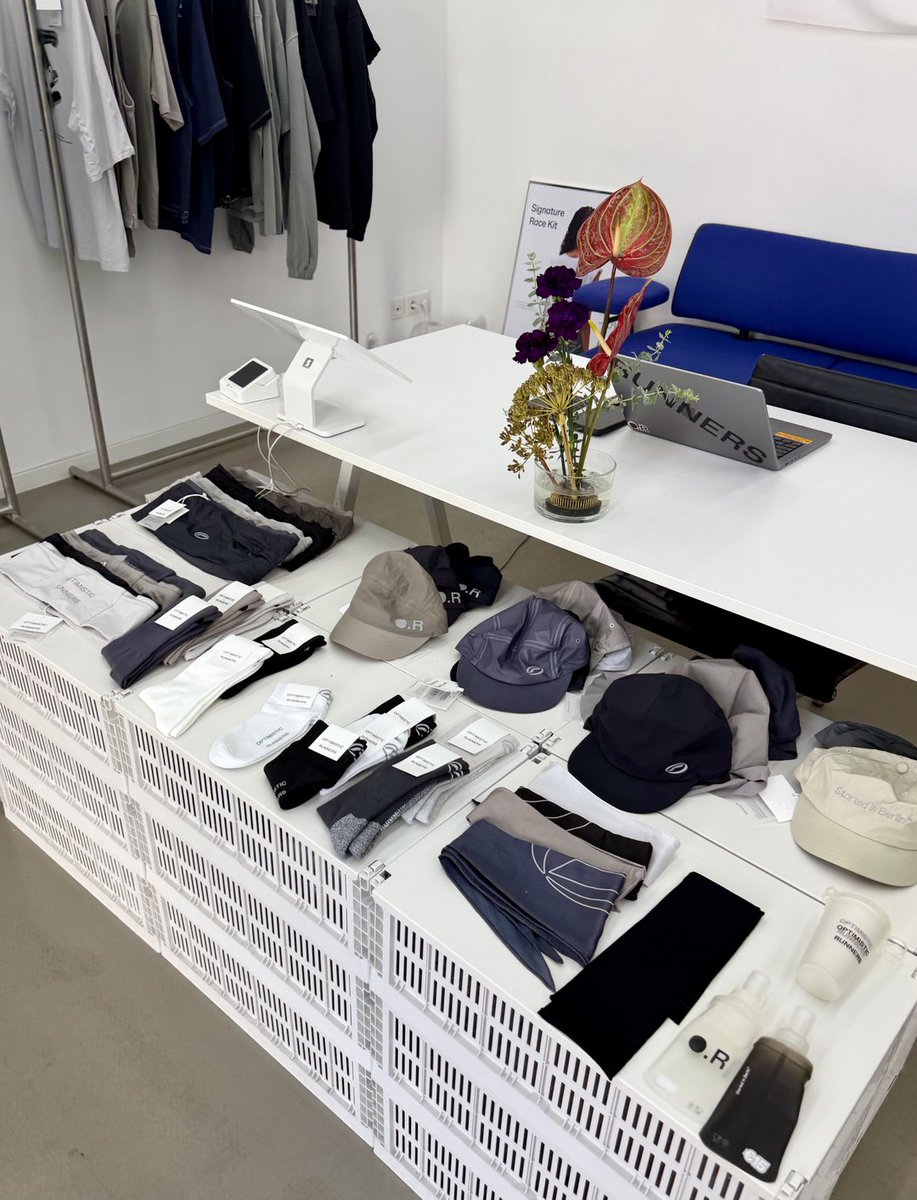 Yssuua's tweet photo. シンプルな店舗デザインは、視覚的に疲れを感じさせないようです☺️ https://t.co/pVYuWppMLh