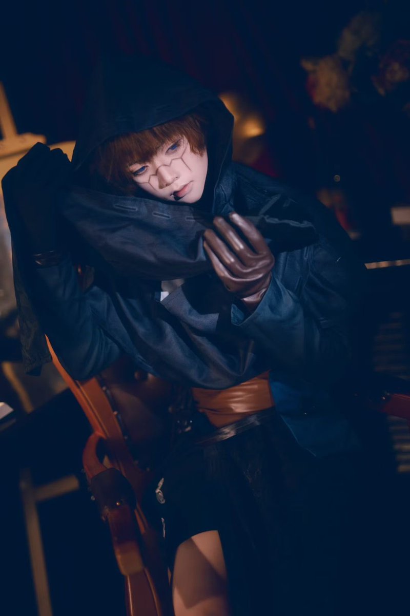 bi5foe's tweet photo. #第五人格 #cos #伊莱克拉克 把以前拍的正片发来看看吧 https://t.co/W4LO20M8ZA