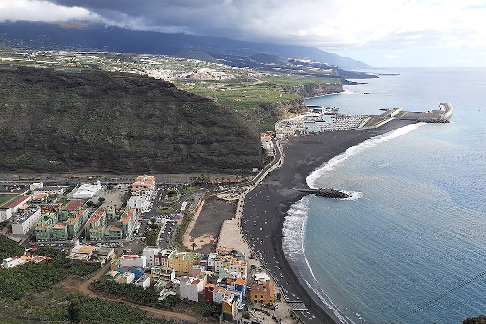 diariodelapalma's tweet photo. Tazacorte transforma la Avenida de la Constitución con una inversión de 932.000 euros https://t.co/JaDZzskYi8 https://t.co/NaptMm3jP9