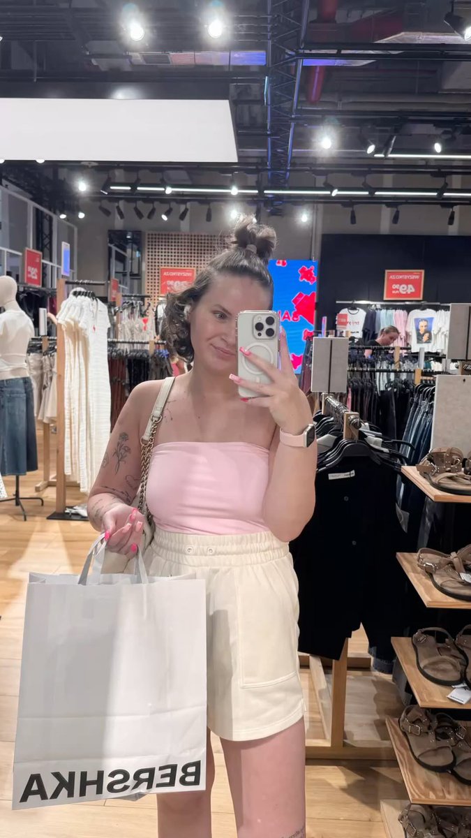 Smith1653957's tweet photo. Having a blessed weekend all alone with no friends means a lot 🥲 for me 😔😔🙈🙈🙈😁😁😁😁🎉💕💕🥷 https://t.co/itwBe2k4l4