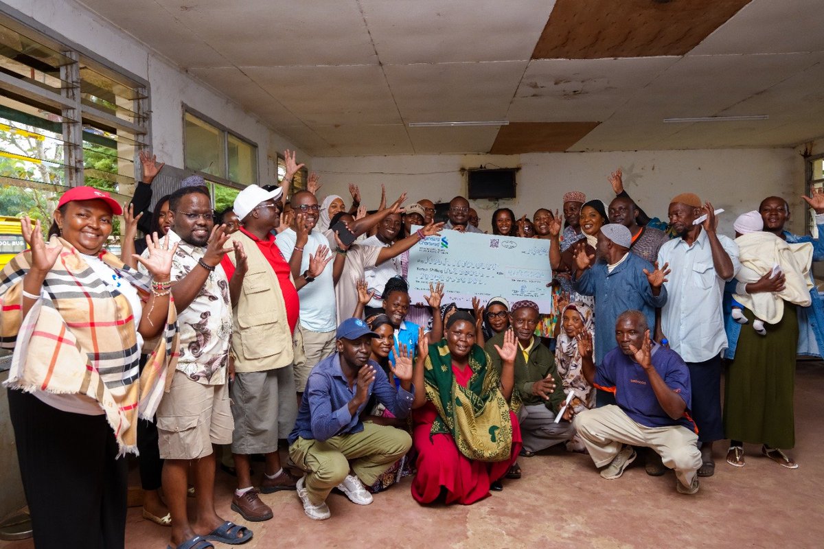 LawSocietyofKe's tweet photo. The LSK Council, representatives from the Branch Chairs Caucus, Members and the Secretariat took part in the #LSKAnnualConference2026 #CSRActivity at Kwale School for the Deaf.
The School's headteacher gave participants a tour of the School, where they witnessed first-hand the challenges faced by the school management and students. They also interacted with some students and their parents, who reiterated the School’s urgent need for support.
The Society presented the School with a cheque of KShs. 410,000/=, as well as a cash donation of KShs. 115,000/= from well-wishers.
The school management, parents and students expressed their gratitude for the Society’s generous support.
Members who would like to extend support to the institution are encouraged to get in touch with the LSK Secretariat via lsk@lsk.or.ke or 0799 595 800.
The Society wishes to thank Members who took part in the activity and looks forward to their continued participation in future initiatives.
