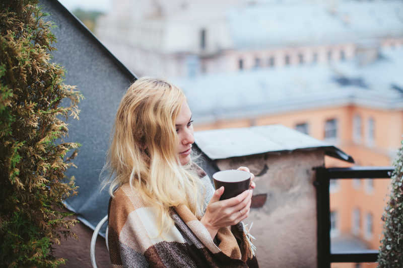 OkeyFerry79029's tweet photo. Had such a sweet coffee chat with my new neighbor today! Turns out we share a love for indie films, and we’re planning a movie night this weekend—small moments that hit different, yeah https://t.co/8fKadpm7kM
