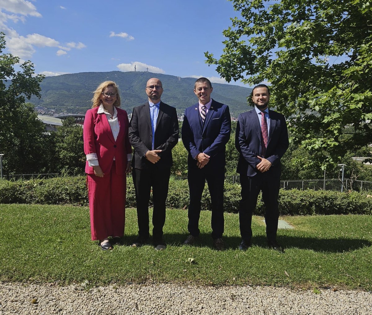 BrettConrads's tweet photo. Last summer, I had the honor of hosting 7 political leaders from North Macedonia through the @StateDept &amp; @ACYPL. Nearly a year later, I took the reverse trek across the ocean to see their country and political system firsthand. Grateful for the experience and friendships. 🇺🇸🤝🏻🇲🇰 https://t.co/NPwJPmLiEF