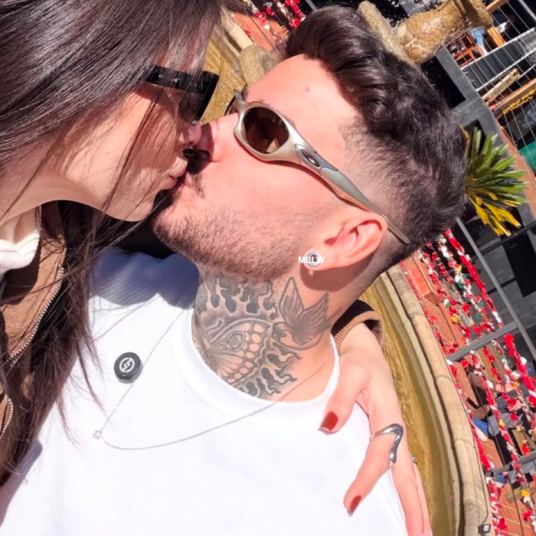 mllwlove_'s tweet photo. Você é meu melhor amigo, parceiro, alma gêmea e o amor da minha vida.♥️ https://t.co/gfkjszspRu