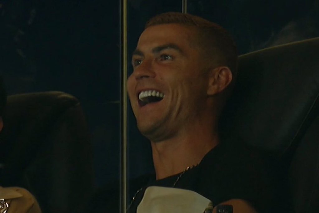 Pontifexodds's tweet photo. CRISTIANO RONALDO IS A HAPPY MAN IN THE STANDS! https://t.co/RWQdGkjfT3