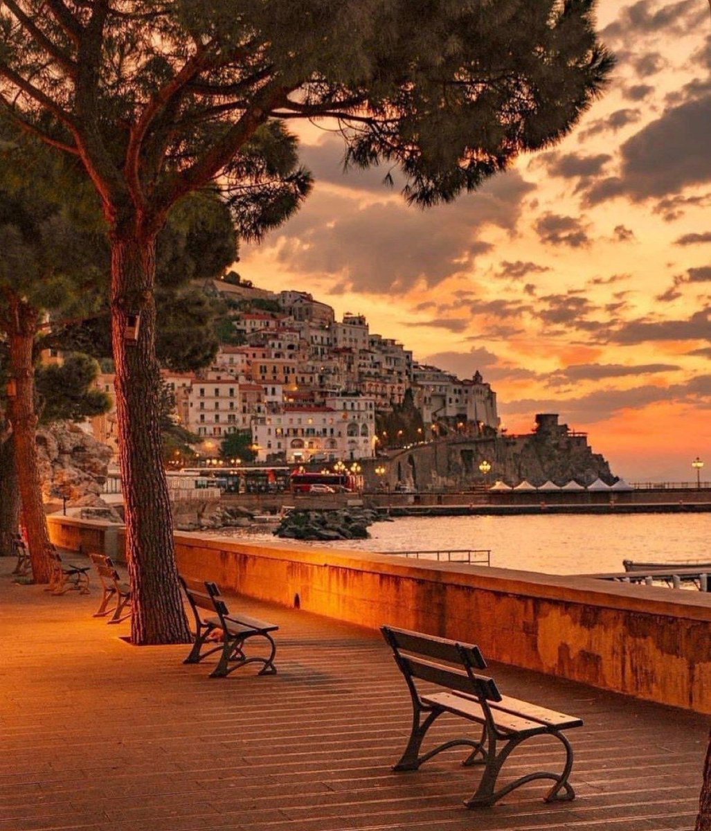 W0rld2026's tweet photo. Amalfi coast, Italy 🇮🇹 https://t.co/CyVUhfEjyP