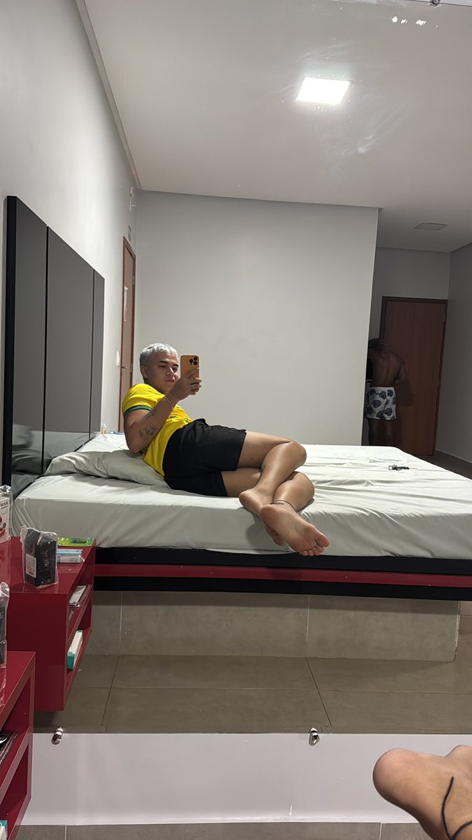 tiazuka's tweet photo. Oi gente, posto o que rolou aqui? Kk https://t.co/XkBJjuORF2