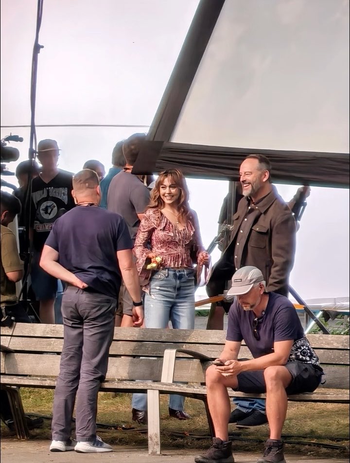 mikaabdallad's tweet photo. Mika Abdalla filming with her TV father at UBC in Vancouver yesterday. 

🎥 我是希希希的希 on Rednote https://t.co/MJTPZwu4ev