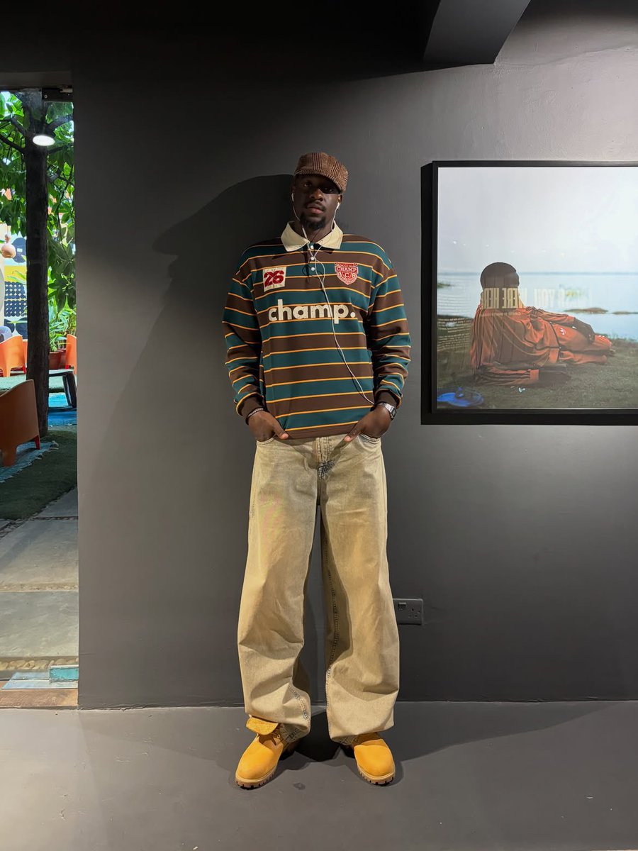 NoteSphere's tweet photo. The photographer.                           The shots. https://t.co/j8pSt2Hd4v