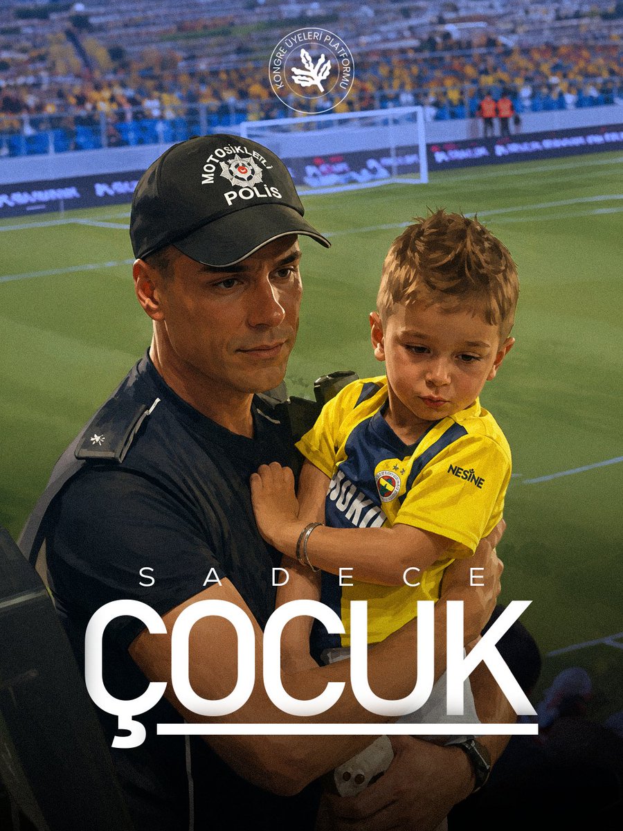 fenerkongre's tweet photo. Bir çocuğun formasına, sevgisine ve tuttuğu takıma müdahale etmek; rekabet değil, kabul edilemez bir davranıştır.

Gençlerbirliği tribününde Fenerbahçe forması giyen minik bir taraftarın formasının zorla çıkarılması, futbolun birleştirici ruhuyla bağdaşmamaktadır.

Yaşanan bu çirkin olayı kınıyor, minik taraftarımıza geçmiş olsun dileklerimizi iletiyoruz.

Çocuklara dokunmayın. Futbol sevgilerine hiç dokunmayın.