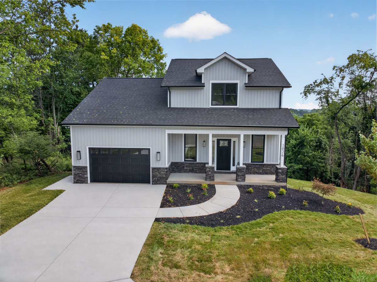 kenevan35190774's tweet photo. ๐ก READY FOR NEW OWNERS IN FRONT ROYAL!
๐ 1026 Northview Ave
๐ฒ $559,900
โจ New Construction
๐๏ธ Main-Level Primary Suite
๐ก Premium Cul-de-sac Lot
๐ซ NO HOA
๐ Minutes from downtown, I-66 & Skyline Drive
๐ฒ 540-683-9680
#FrontRoyalVA #VirginiaRealEstate #NewConstruction #NoHOA https://t.co/NMeLCxM903