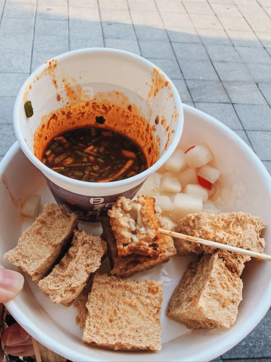 Tadele73166732's tweet photo. [Hungry Must-try crispy stinky tofu from the street stall right now—crunchy outside, savory inside, pure street food joy! ]， https://t.co/20GdrM7xIb
