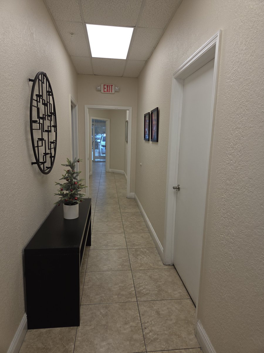 Usacargo's tweet photo. Industrial / Office Flex Warehouse Available in Doral, FL
​Direct access to MIA &amp; major expressways. Street-level loading, air-conditioned office area, and ample parking.
​DM for lease terms or to schedule a walk-through.
#DoralRealEstate #WarehouseForLease https://t.co/RT66YEi1iH