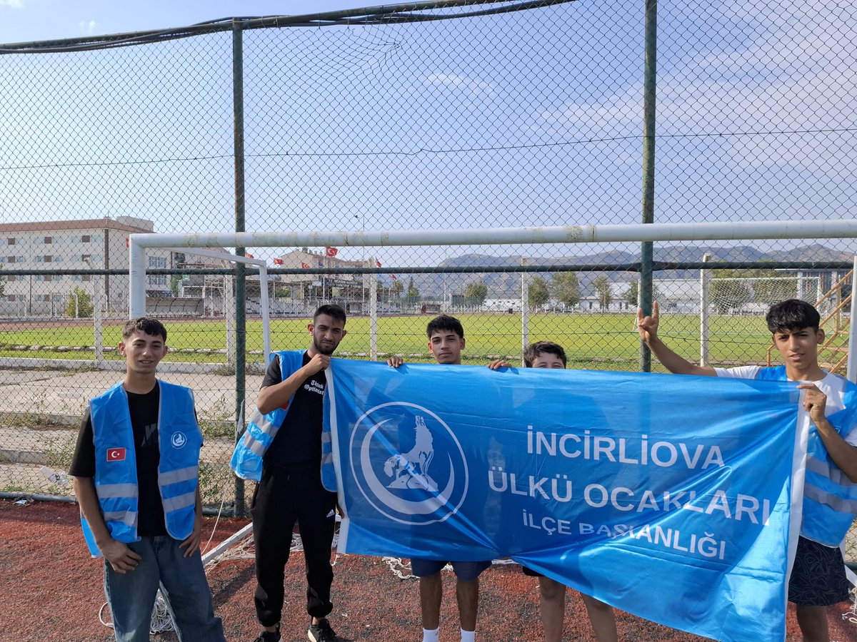 aydinulkuocagi's tweet photo. 📍İncirliova
Ülkü Ocakları İncirliova İlçe Başkanlığı Ortaöğretim Birimimiz tarafından, İsmail Gaspıralı Yaz Gelişim Programı kapsamında futbol müsabakaları gerçekleştirilmiştir.

Gençlerimizin sporun birleştirici ruhuyla keyifli vakit geçirmelerine ve birlik beraberlik duygularını pekiştirmelerine vesile olan programımıza katılım sağlayan gençlerimize ve emeği geçen teşkilat mensuplarımıza teşekkür ederiz.