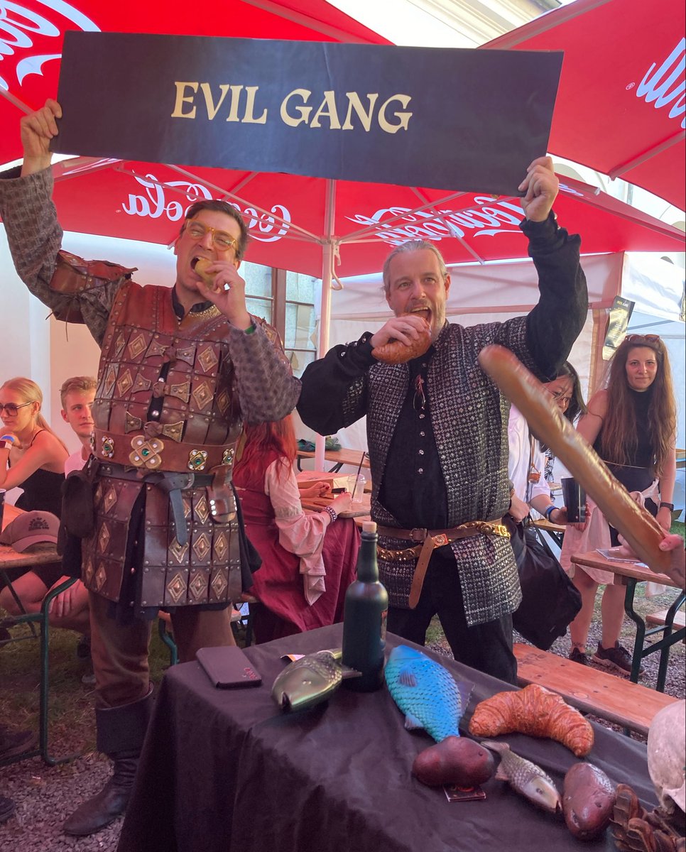 MediaTeamL5's tweet photo. Thank you everyone who stopped by our (now official) HQ! 🖤 Thank you for the fun time, and all the magnificent artwork! #evilgangatmaleshov https://t.co/M93T9apB23