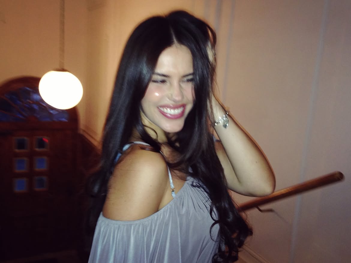 Itsmadd1e_'s tweet photo. Me volví reggaetonera💜 https://t.co/nDgyqwKbNB