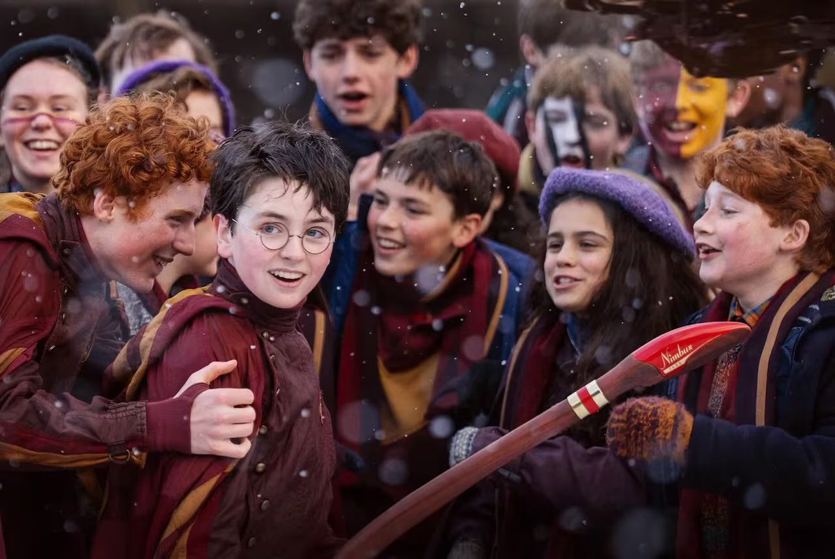 EiProfeta's tweet photo. La serie Harry Potter de HBO se estrena en 4 meses y estas son las fechas de estreno de sus episodios. 

Episodio 1: 25/12/26   Episodio 5: 24/01/27
Episodio 2: 03/01/27  Episodio 6: 31/01/27
Episodio 3: 10/01/27   Episodio 7: 07/02/27
Episodio 4: 17/01/27    Episodio 8: 14/02/27 https://t.co/8q0syOXbc1