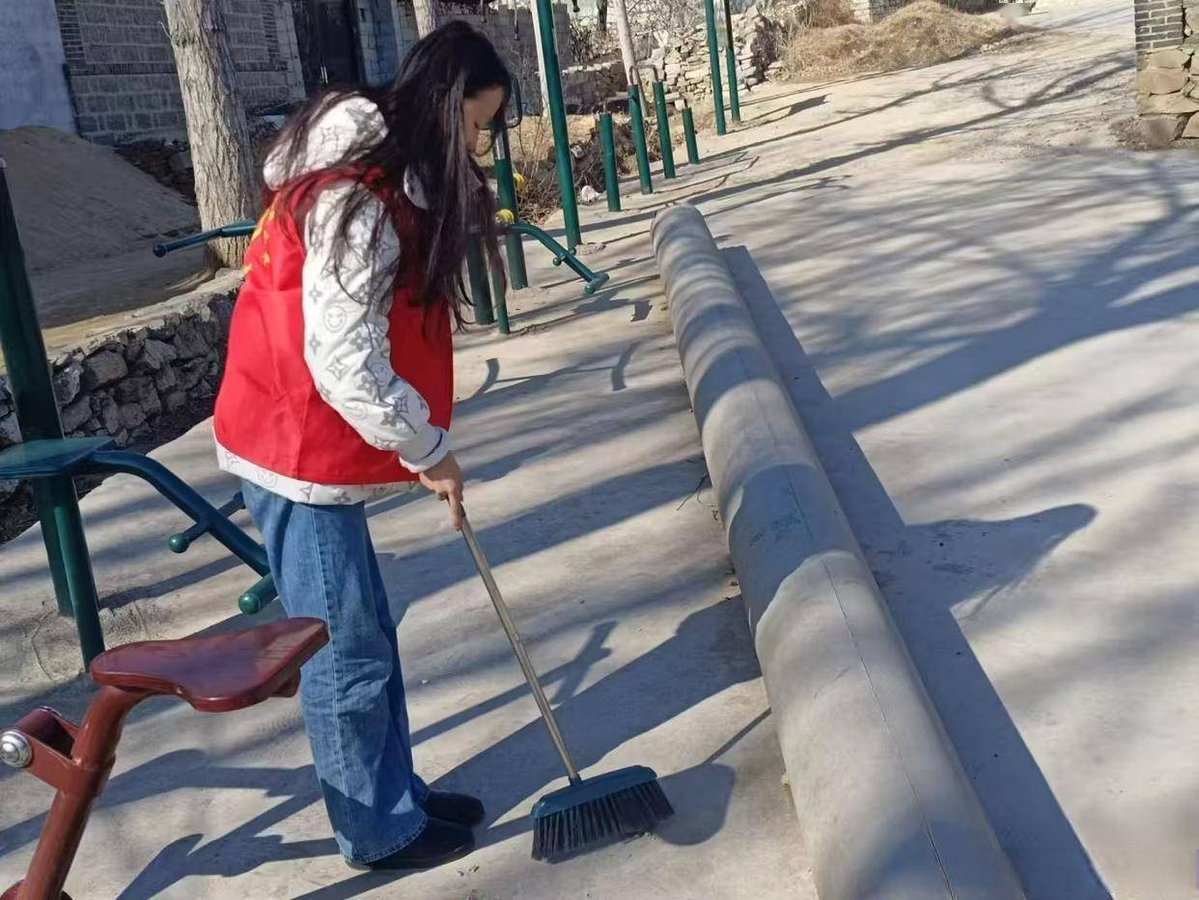 sher6750's tweet photo. [Join our neighborhood park clean-up this Sat 9AM! Bring gloves u0026 enthusiasm—let’s green up our community together!]， https://t.co/3SPMc1lk7u