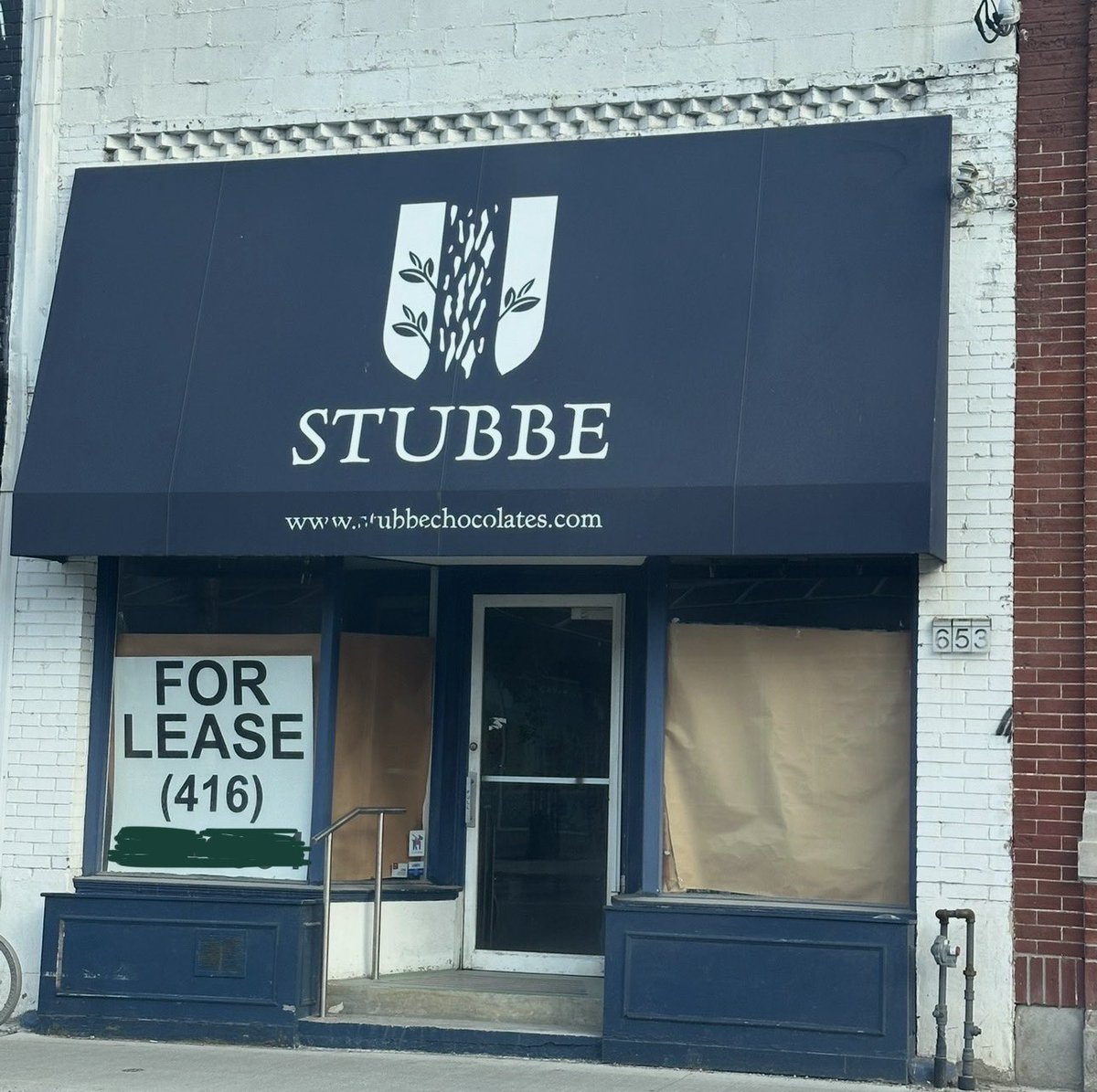 G__Lord's tweet photo. In honour of Fit Perez . It was time for the chocolate store to close down. End of an era. Stubbe chocolates in Toronto 🇨🇦 
@FatPerez33 @RobbyBerger @Cutsysays @bobdoessports  #nicklelandstubbe https://t.co/UdSe3b6ynn