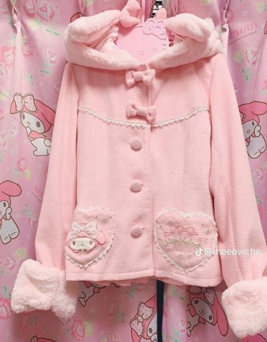 lapafaits's tweet photo. this my melody coat is perfect for winter 🎀 https://t.co/lWyzmjcg0V