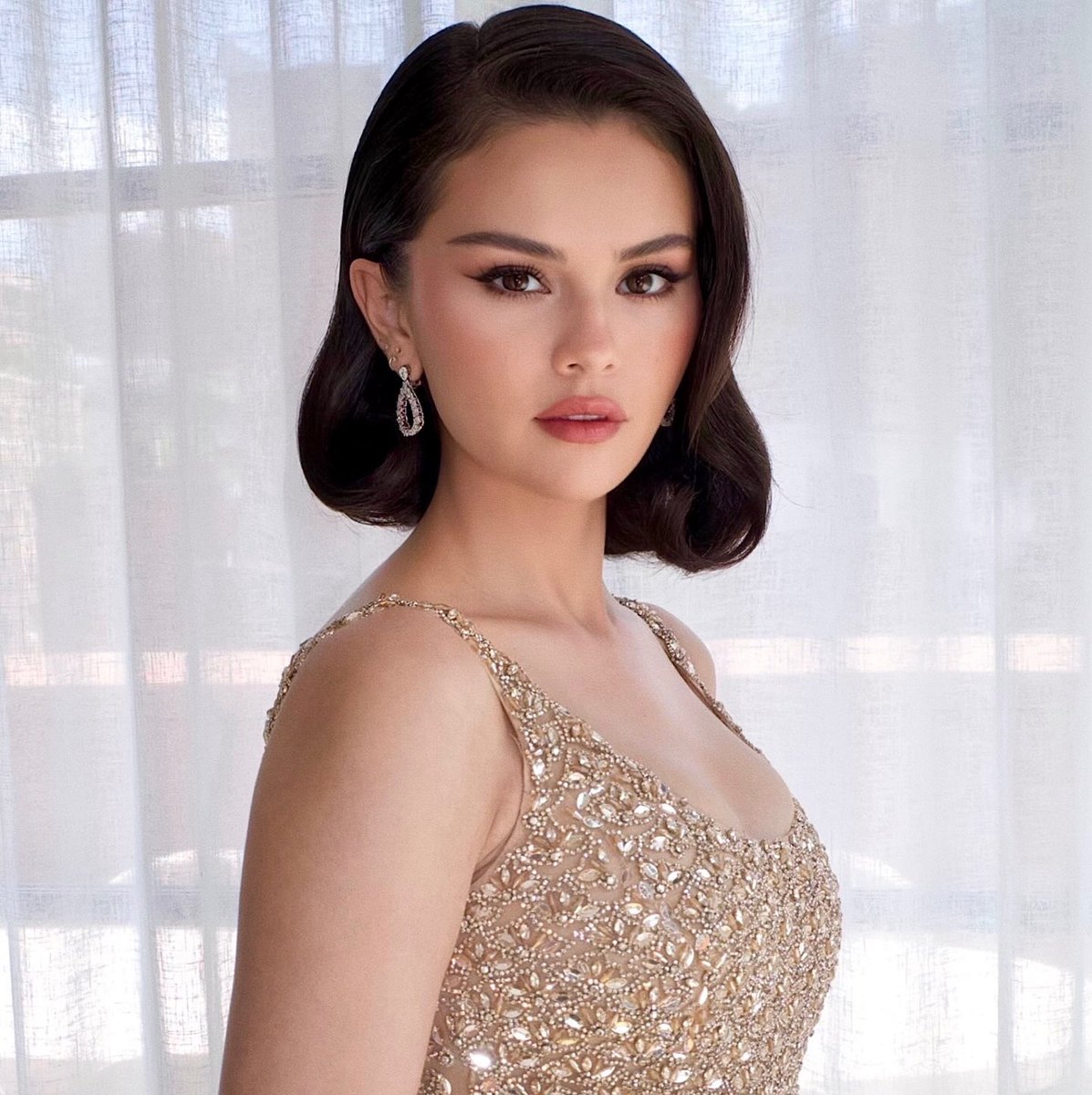 SGchartupdate's tweet photo. Selena Gomez has hired Mathew S. Rosengart, the same representative that helped Britney Spears end her conservatorship in 2021, to help her legal battle with the false accusations of fraud of “Wondermind”. https://t.co/2OgBoPiJ5p