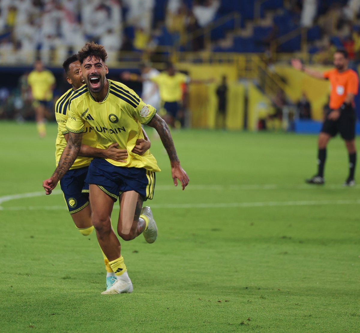 AlNassrFC's tweet photo. موسم التحدّيات بدأ 💛 https://t.co/QEwKTSL8QY