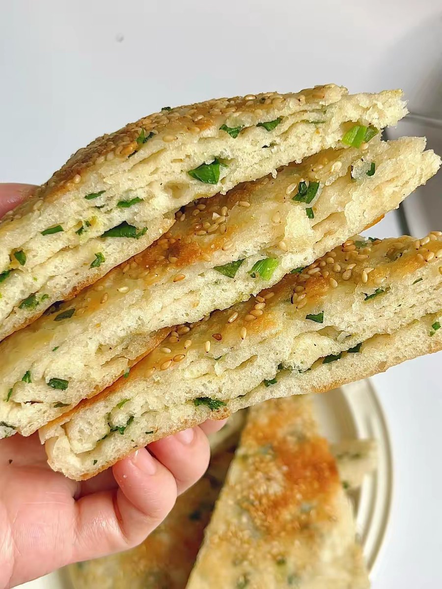 still_will84's tweet photo. Loving the crispy scallion pancake from the street stall! Hot, flaky, and so satisfying—this weekend snack hits different. https://t.co/su0hzkeYi4