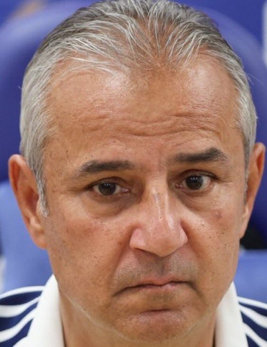Galaefect1905's tweet photo. İsmail kartal Ne anlatacak acaba maçtan çok açıklamalarını bekliyoruz 😂😂  #GENvFB https://t.co/IwKma29l2R