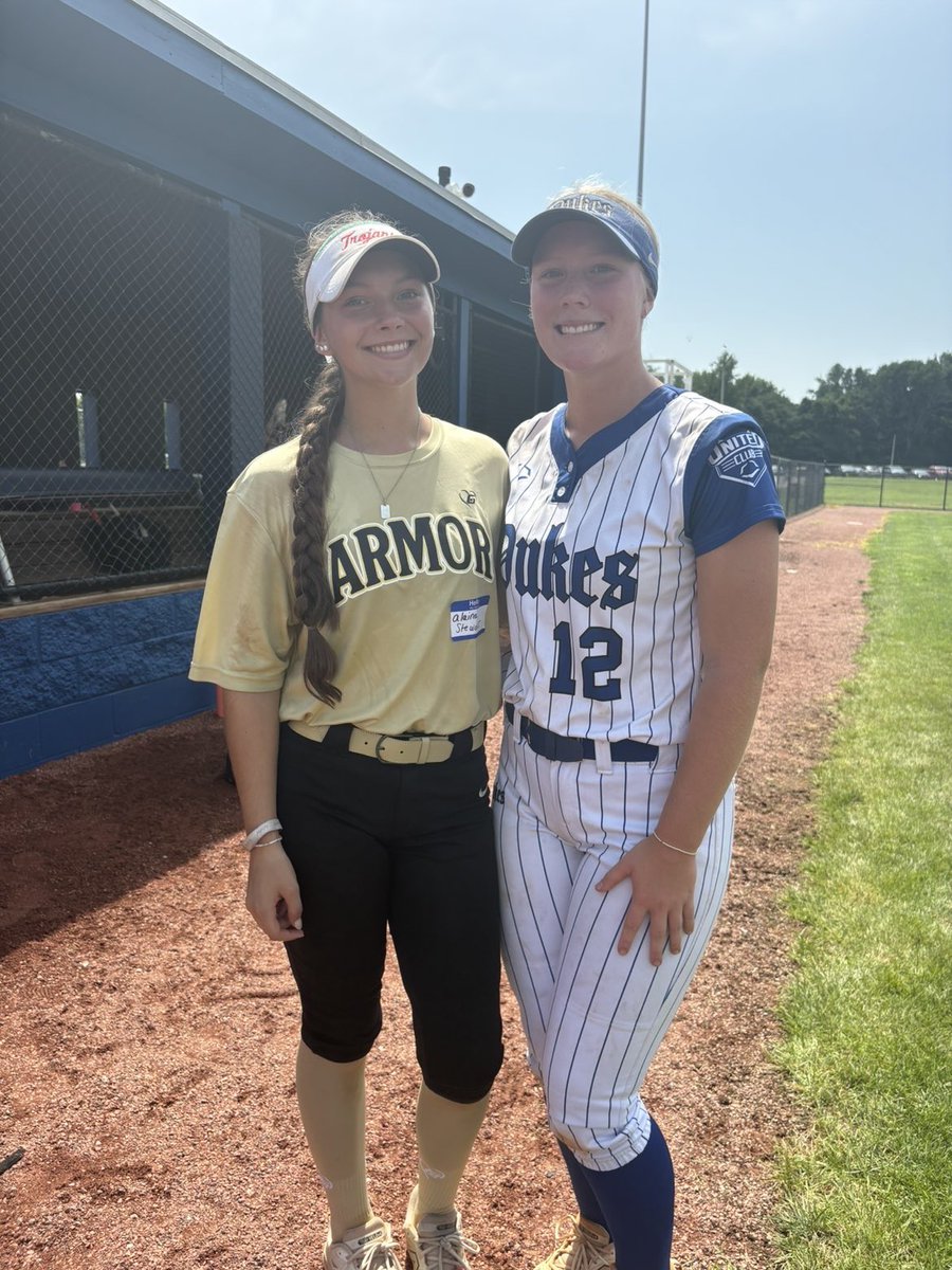E_schaub12's tweet photo. Had and amazing day down at @USISOFTBALL 
@coachwallenUSI 
@kunkle18 
Thank you to the coaching staff who put this amazing camp together!

Great to be back with a former teammate @alainaastewartt 
@FusionHobgood @FusionSB_ https://t.co/r5JCKGyowI