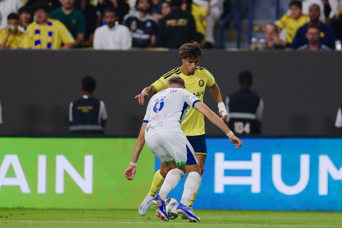 AlNassrFC's tweet photo. حتى وإن وُضِّع تحت الرقابة .. "النصراوي" لا يمكن إيقافه! 🤩 https://t.co/21vH8CjHVv