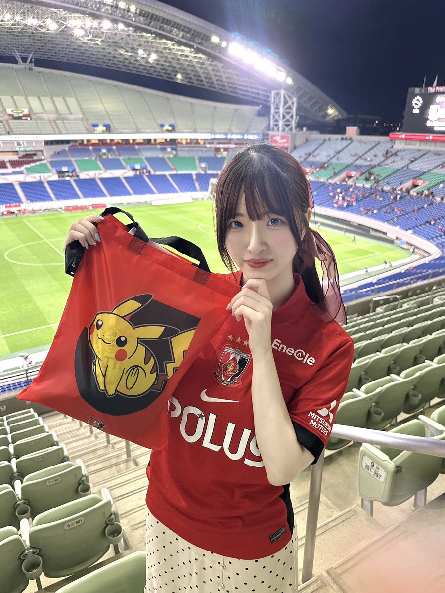 piyochan413's tweet photo. おはようございます☀️

今シーズン初観戦in埼玉スタジアム🏟⚽️

明治安田J1リーグ 第2節 ホーム初戦
浦和レッズvsサンフレッチェ広島
1-4🥺💦
悔しい結果、、、

勝ち点3🙏🙏🙏

#浦和レッズ https://t.co/XqxOzdKigt