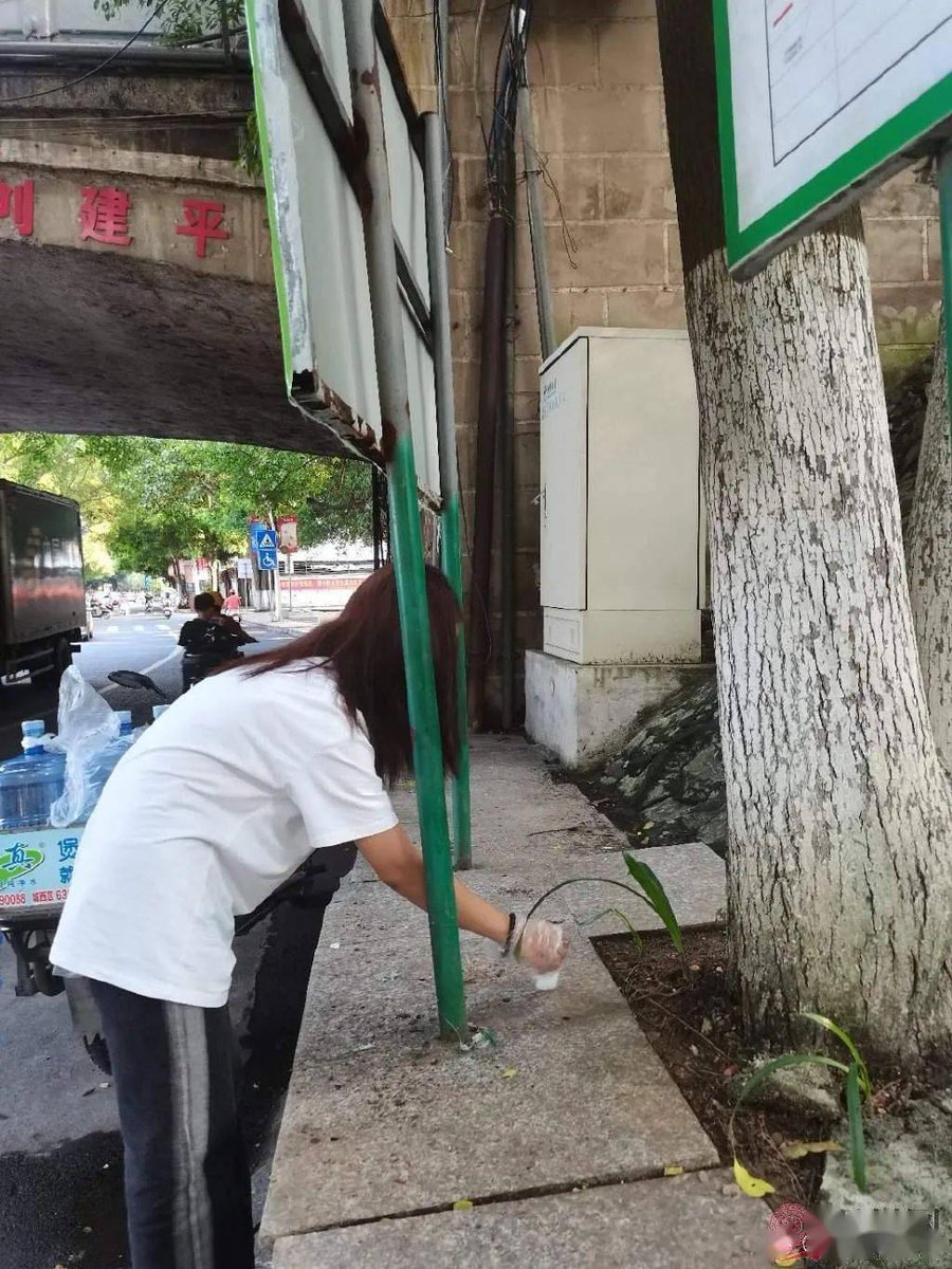 patrick08091999's tweet photo. Join our neighborhood park cleanup this Saturday (9 AM)! Gloves u0026 snacks provided—bring your friends, let’s make our community shine!， https://t.co/TIRdMBwdba