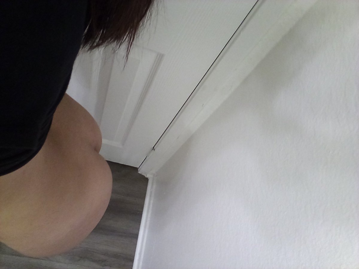 user44356748's tweet photo. #teen #slut #latina #horny https://t.co/1fifNx4RK1