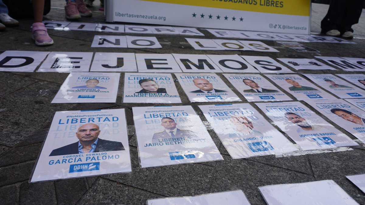 Libertasvzla's tweet photo. 🇻🇪 🇳🇱 | Desde Países Bajos, los venezolanos alzamos la voz por quienes siguen privados de libertad por razones políticas.

Desde @Libertasvzla exigimos la libertad de TODOS los presos políticos.

La libertad no se negocia. La libertad se defiende.

#QueSeanTodos https://t.co/LTJ07JybKL