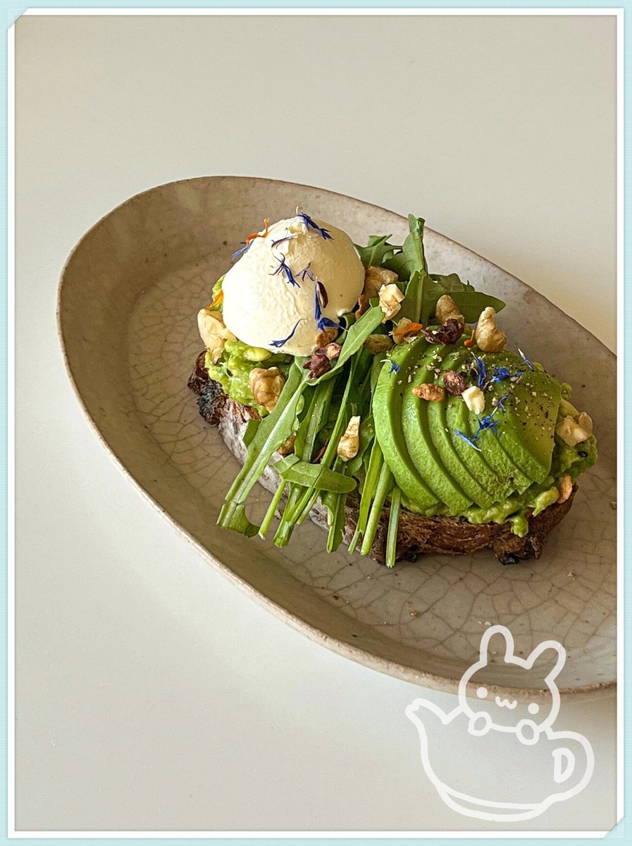 Hunterwerewolf3's tweet photo. Weekend brunch win: fluffy avocado toast with a sprinkle of chili flakes and a side of iced latte , https://t.co/f7oUpobr8F