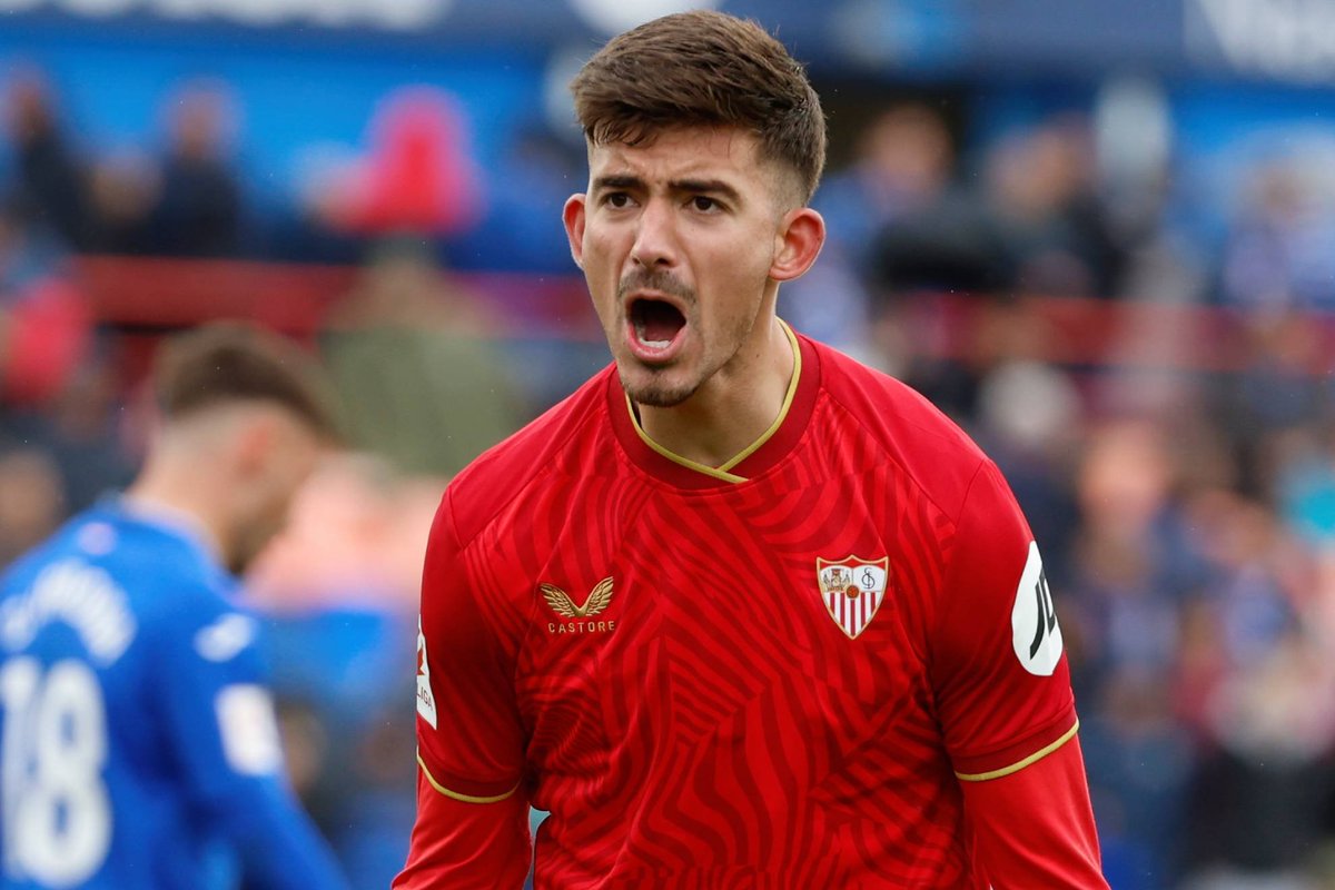 LaLigaenDirecto's tweet photo. #DATO Otra expulsión más del @SevillaFC.

El Sevilla es el equipo con más expulsiones en la historia de Primera División (363). https://t.co/mdCmXQ3e1Q