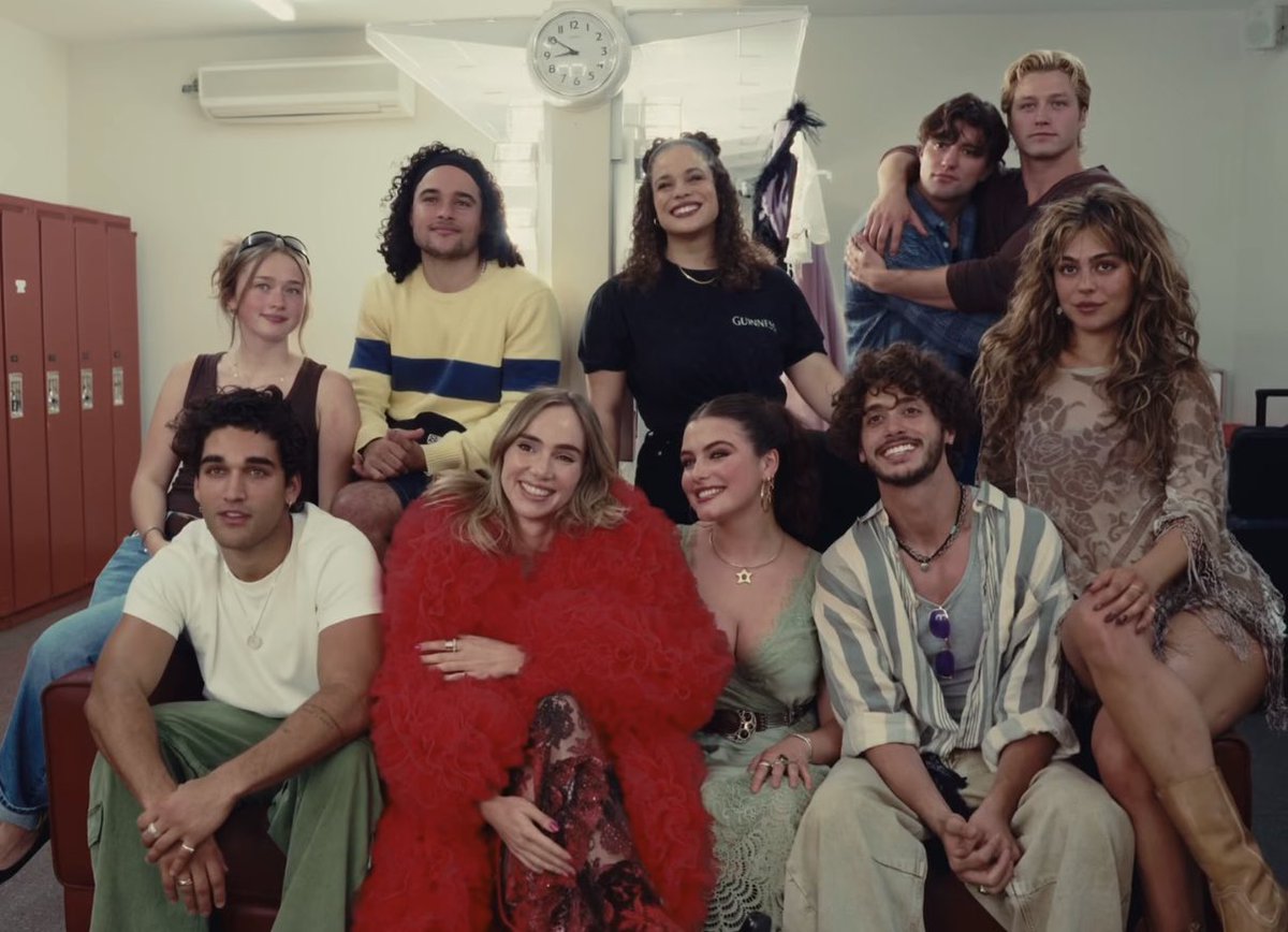 wellsysheart's tweet photo. cast full of insane face cards https://t.co/5vFqHMkj4v