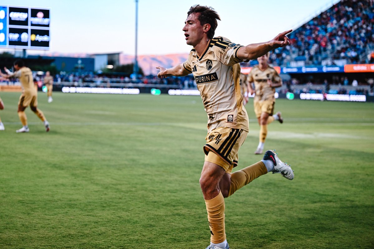 stlCITYsc's tweet photo. DANNY BOY 🦅 https://t.co/7rtoN9rgv9