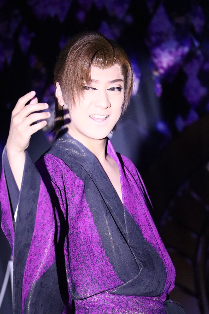 FujimaK3's tweet photo. #藤間劇団
#熊本県　
#花ひらやま劇場
#8月公演中　

8月12日(水)ミニ舞踊ショー！
#藤間歩座長 https://t.co/ABySy5qfYE
