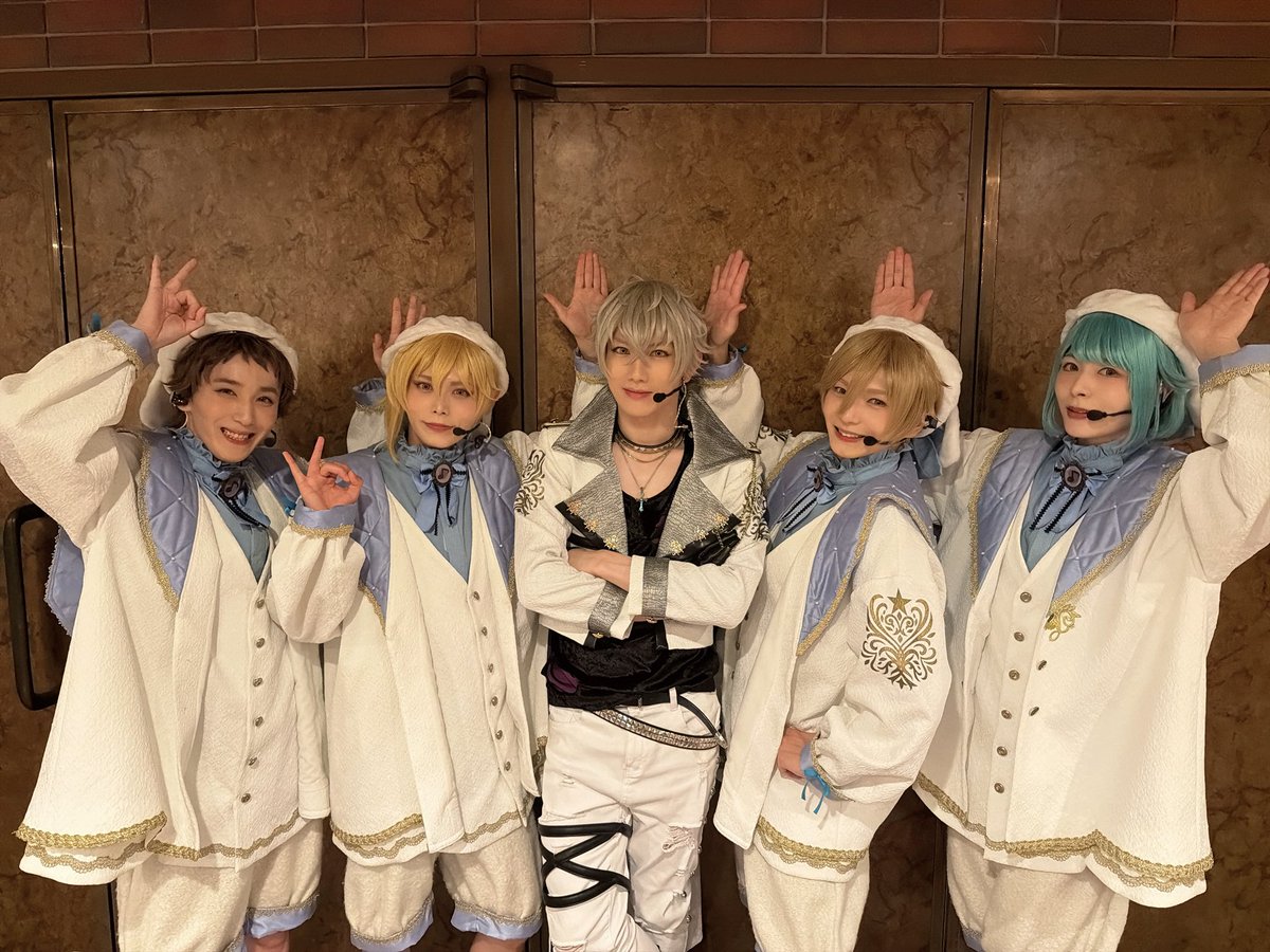 akazawa_taro's tweet photo. 『あんさんぶるスターズ！THE STAGE』
-10th Anniversary LIVE-
大千穐楽ぶち上がっていきましょう🐰

#あんスタ
#あんステ

https://t.co/Ibmk6P7AxF https://t.co/b5MIYojcDf