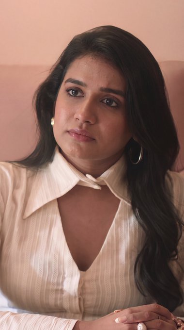 TharaTrendz's tweet photo. Sanjana Krishnamoorthy as Patasakthi in Parimala and Co https://t.co/LWEFmmqTMh