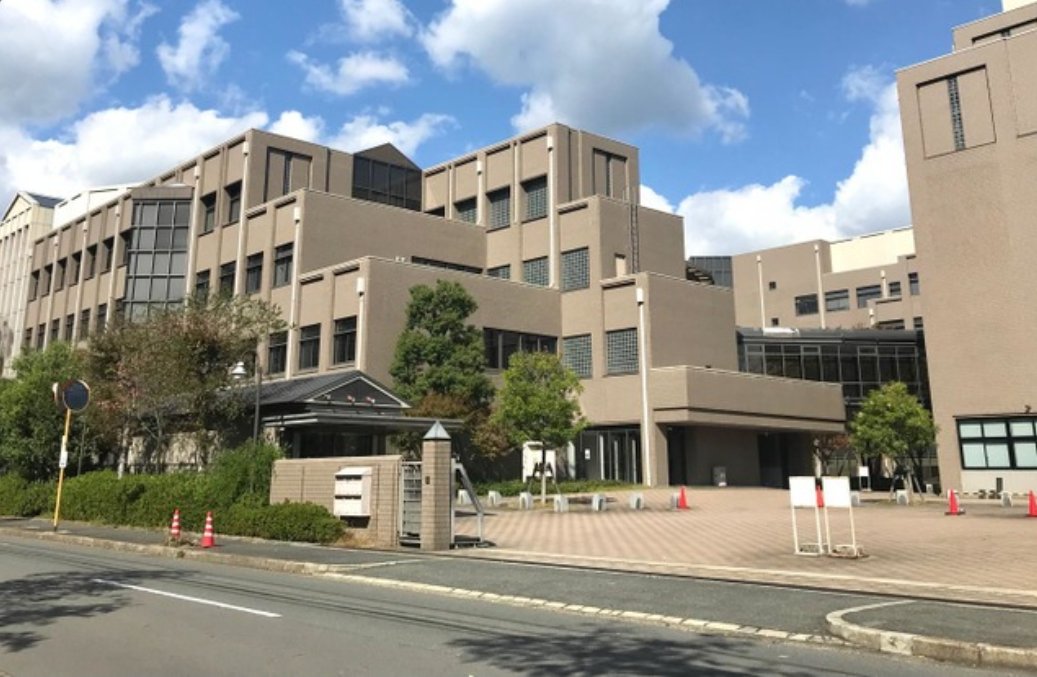 D5M5ua's tweet photo. 知名度の低い大学（大阪編）１
〇大阪歯科大学（学生数1,460）：枚方市
大学付属病院併設（天六学舎）
・歯学部（796：6年制）→①歯学科
・医療保健学部（395）→②口腔保健学科③口腔工学科
・看護学部（269）→④看護学科
＊受験資格（国家資格）ー①歯科医師②歯科衛生士③歯科技工士④看護師 https://t.co/iQBYi9OboF