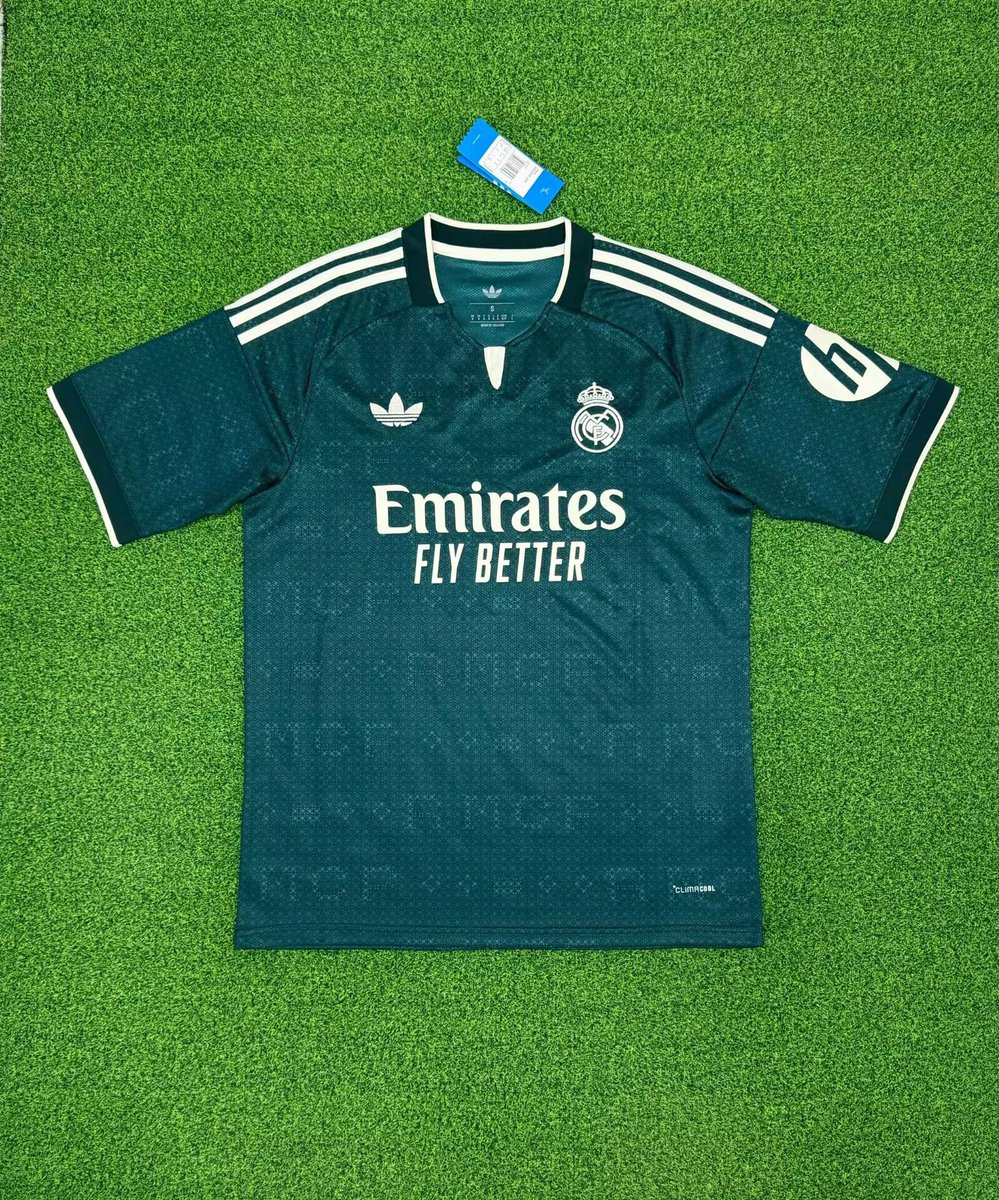 Qing22440343's tweet photo. 2627 Real Madrid Away https://t.co/YQxOSLbmZq