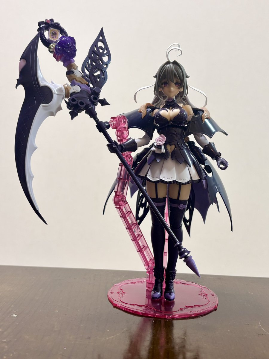 ayu_precure's tweet photo. アルカナシャドウぽいシルエットにして鎌持たせて闇堕ちver作ろうとしてたら、
公式が先にお出しになった https://t.co/VVCkN8NCpF