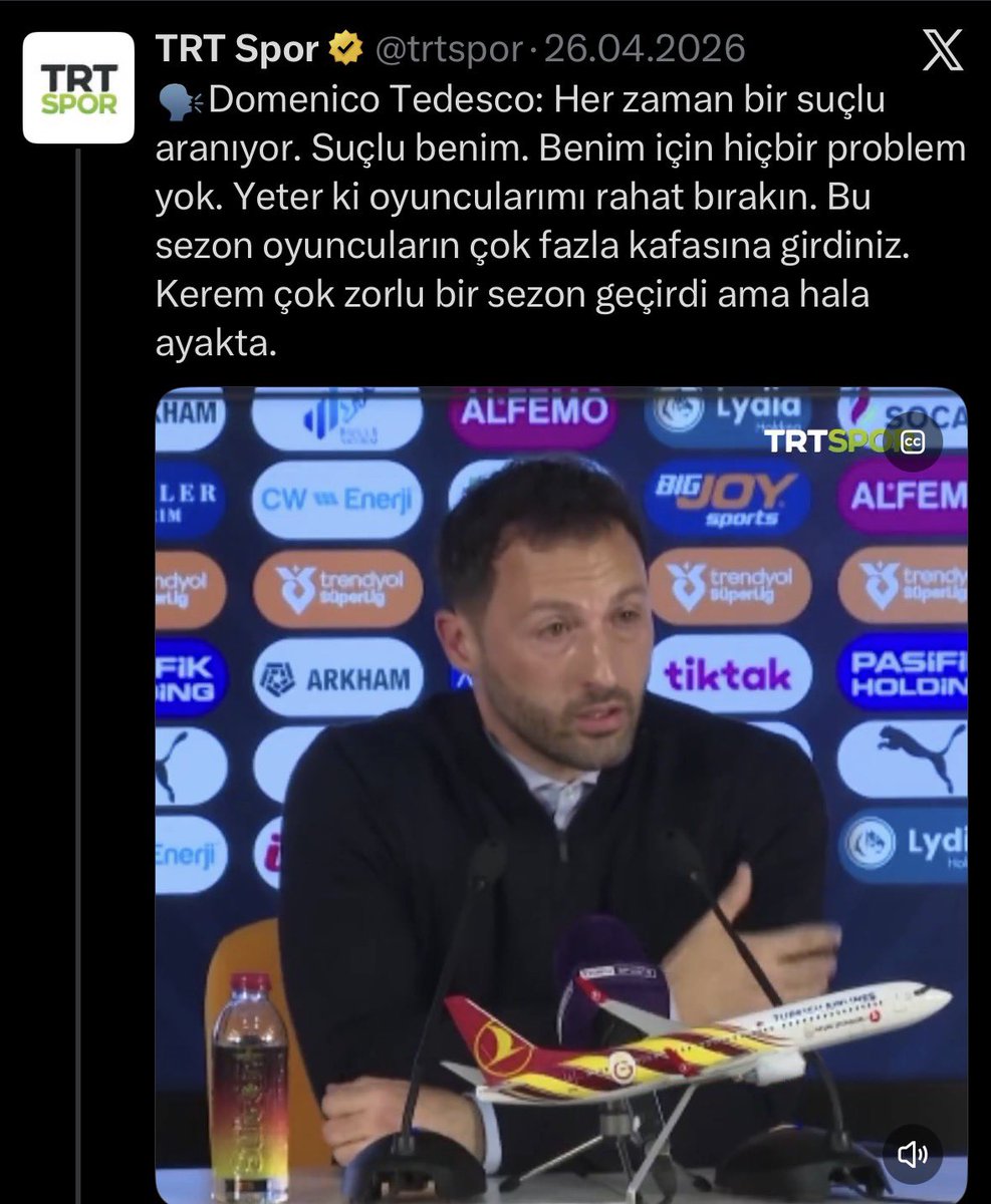 kaccahow's tweet photo. Şimdi bir oyuncu alttaki için mi savaşır üstteki için mi cevabı sizi verin https://t.co/r0mGxEDxyJ
