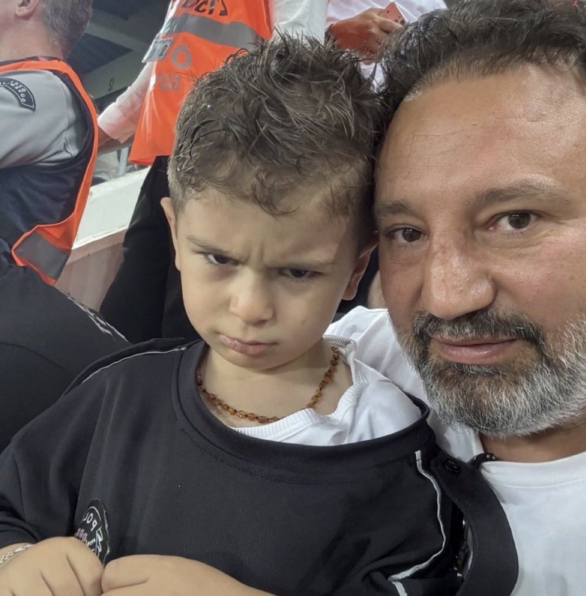 GizliArsiv's tweet photo. Geceyi müjdeli bir haberle kapatalım. 

Eryaman Stadı’nda küçük bir çocuğun formasının zorla çıkartılması olayında şüpheli hakkında 6222 ve TCK 109/3-f kapsamında soruşturma başlatıldı, gözaltı kararı verildi.

Teşekkür Sayın Bakanı @abakingurlek iyi ki varsınız.

#GENvFB
#GBvFB https://t.co/nNUqsXkC60