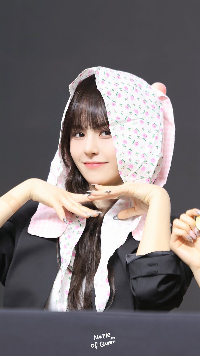 ever_jiwon's tweet photo. 260328 #에버글로우 팬싸인회  이유 4PIC

You are the light shining so bright in
My heart 어떤 시련 어둠이 찾아와도
나 그대 함께한 기억들로 밝게 걸어갈게요. 
잊혀져간대도 희미해져 지워져 간대도 
영원히 이곳에 널 위해 밝게 비춰 둘게요

#everglow #EVERGLOW #박지원 https://t.co/JyVFJKtm4j