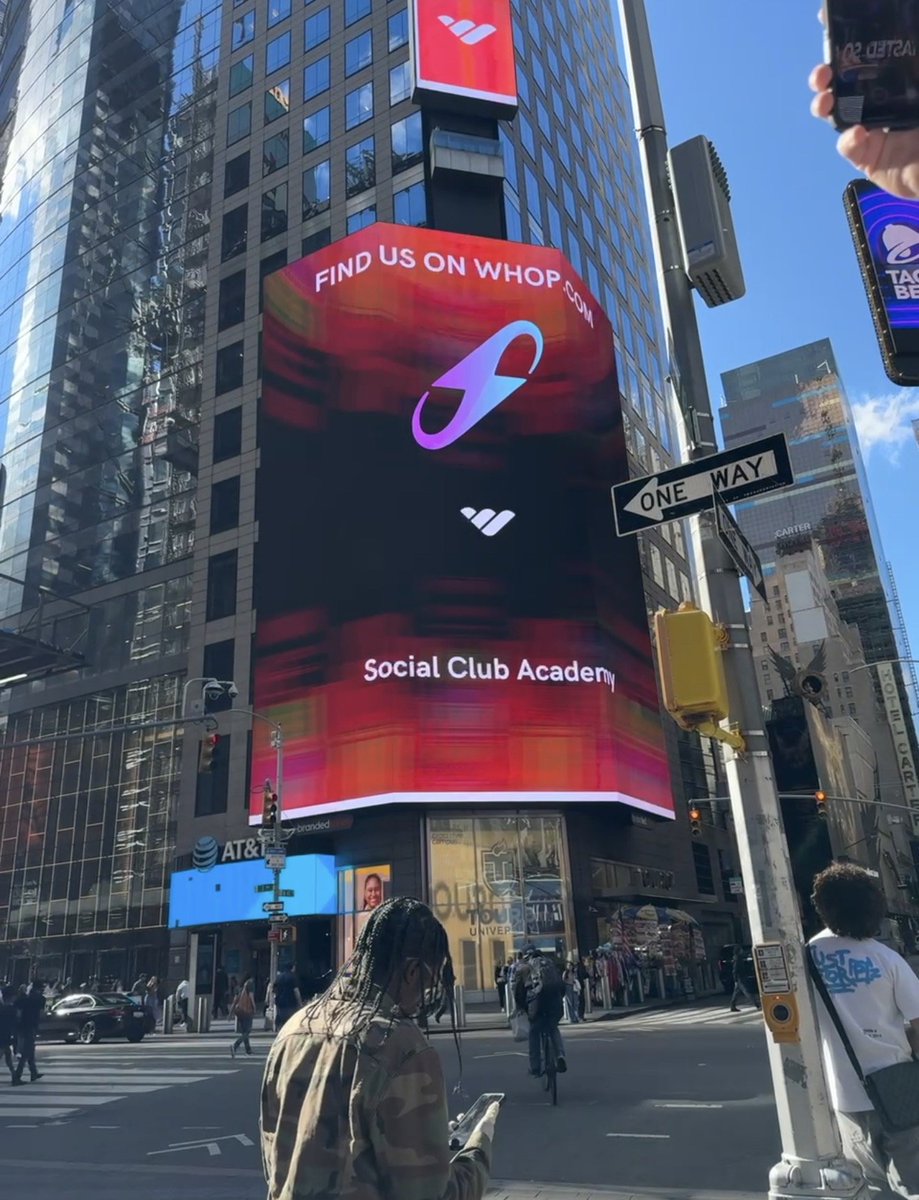 mohweeLIVE's tweet photo. i was a full-time minecraft streamer

here's some life updates:

- my company was feat. on a times square billboard for helping 6,000+ creators monetize their content, wild

- took advantage of the memecoin boom in 2024 - built a saas used by 2,900+ traders

- helped plant over 81,000+ trees in July through UGC/content

- been prepping for the last year to builld a $1 BN company to help more creators

STAY TUNED!! i love content